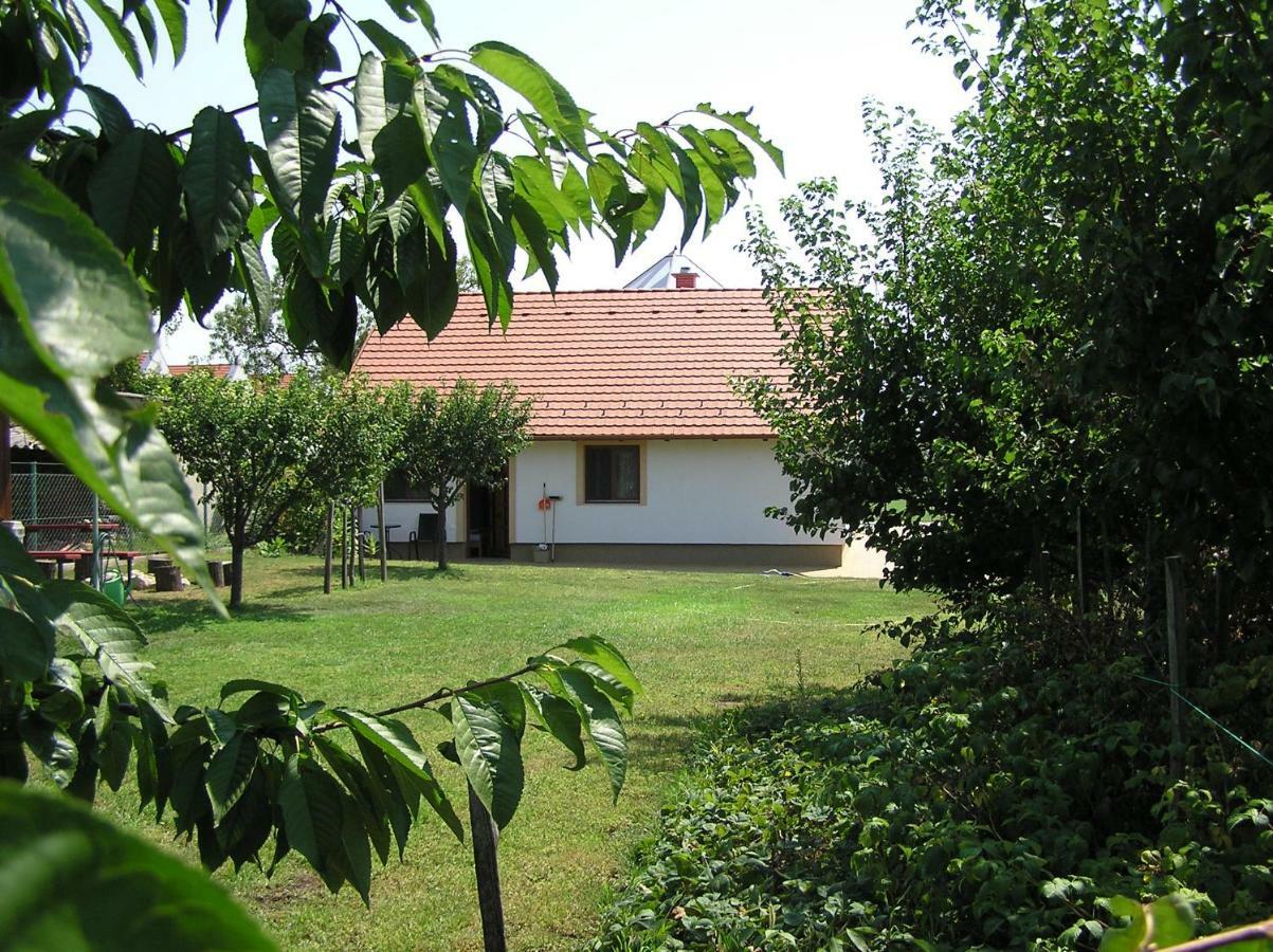 Egrelato Vendeghaz Apartment Balatonakali Luaran gambar